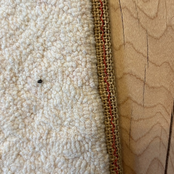 Hand hooked rug - Picture 4 of 5